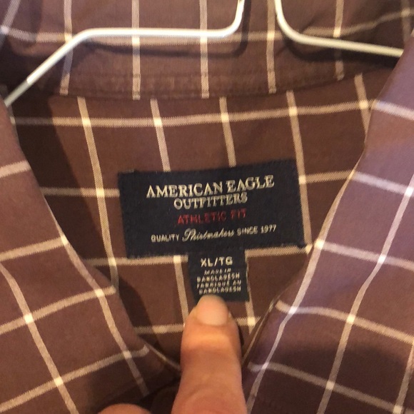 American Eagle Botton Down Shirt - Picture 4 of 11